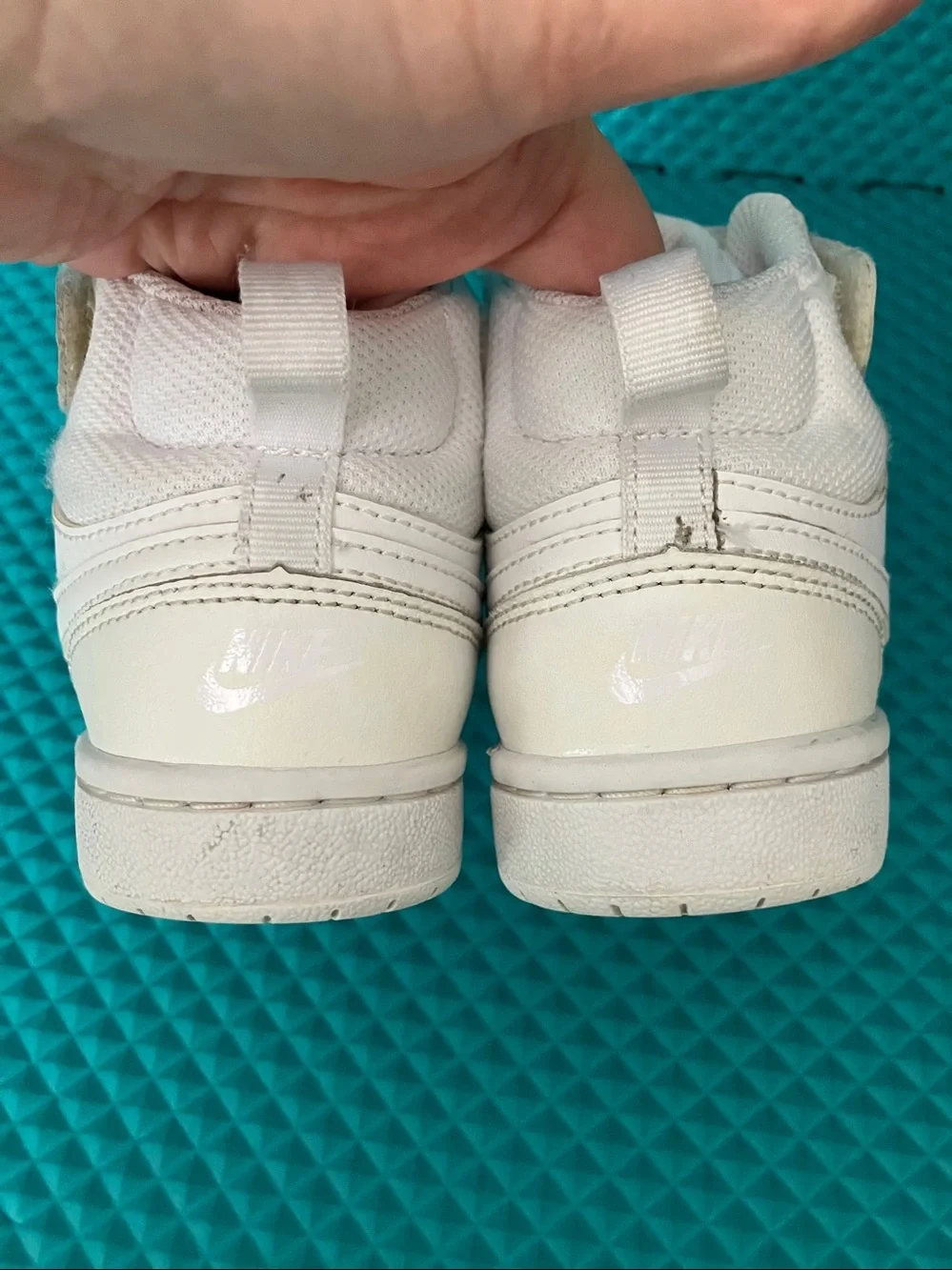 NIKE Kids Unisex Leather Court Borough Mid 2 in the 